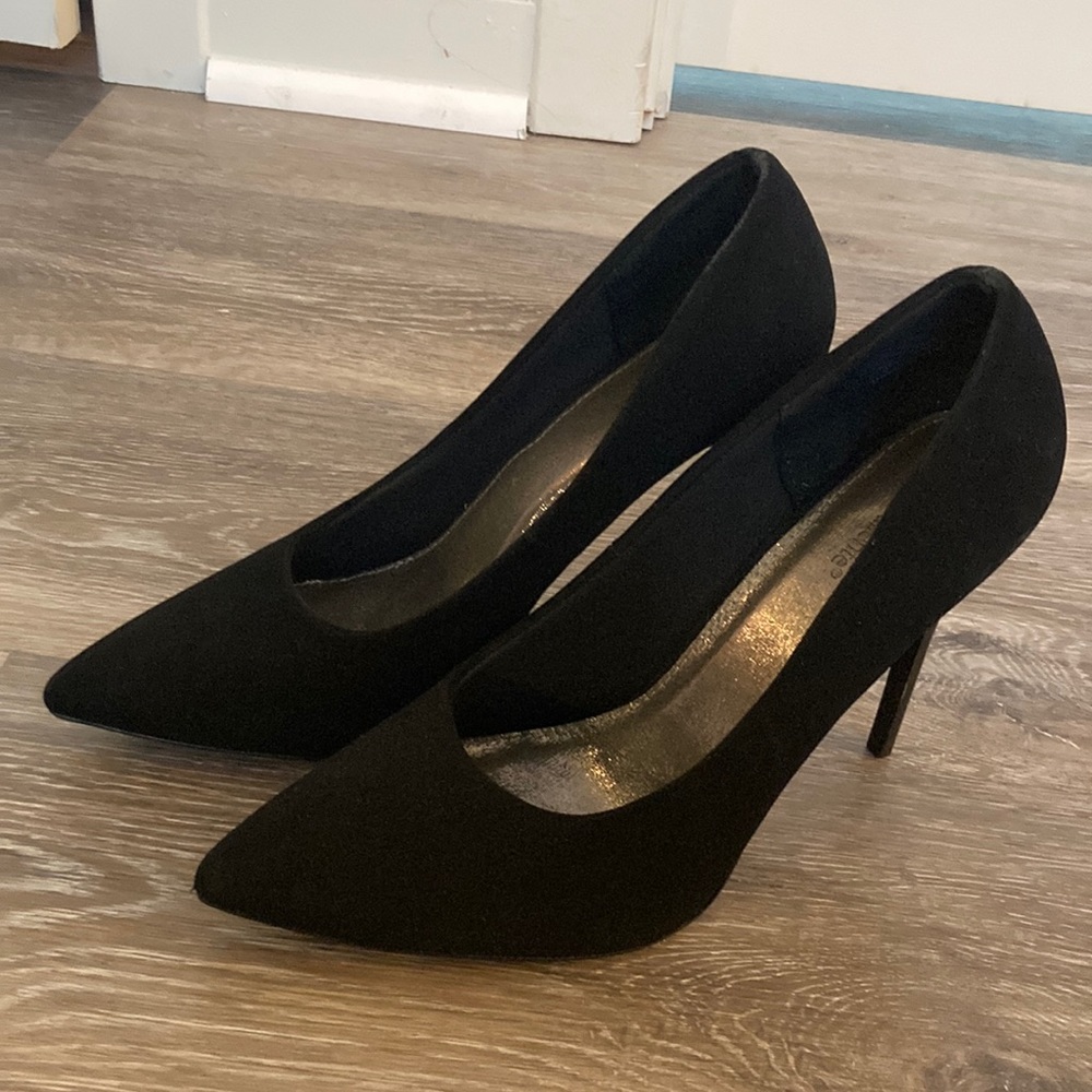 Black Heels Perfect for Work!
